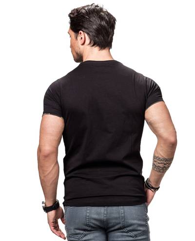 Musta T-Paita Revityllä Camolla Rusty Neal