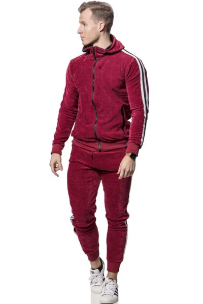 Viininpunainen samettinen collegeasu Jerone Viininpunainen samettinen collegeasu Jerone