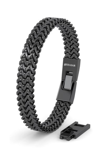 musta rannekoru miehille